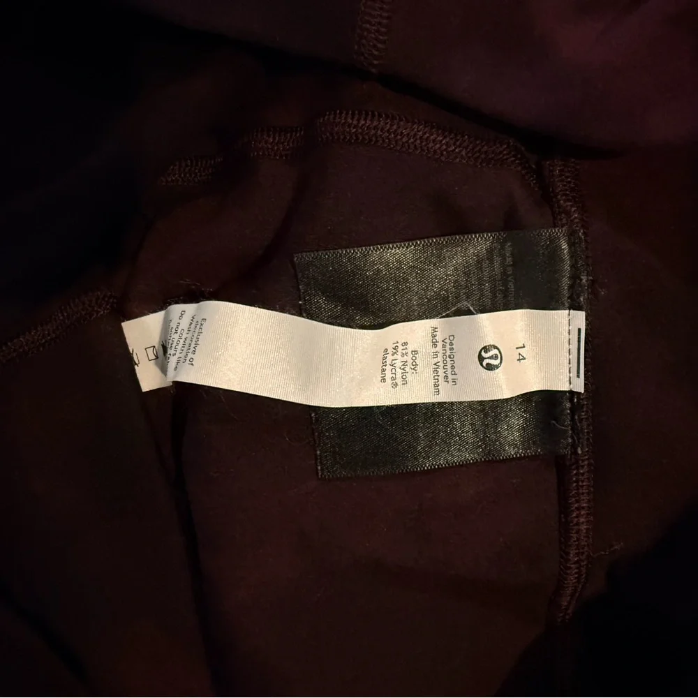 Lululemon align high rise pants with pockets - Picture 6 of 8